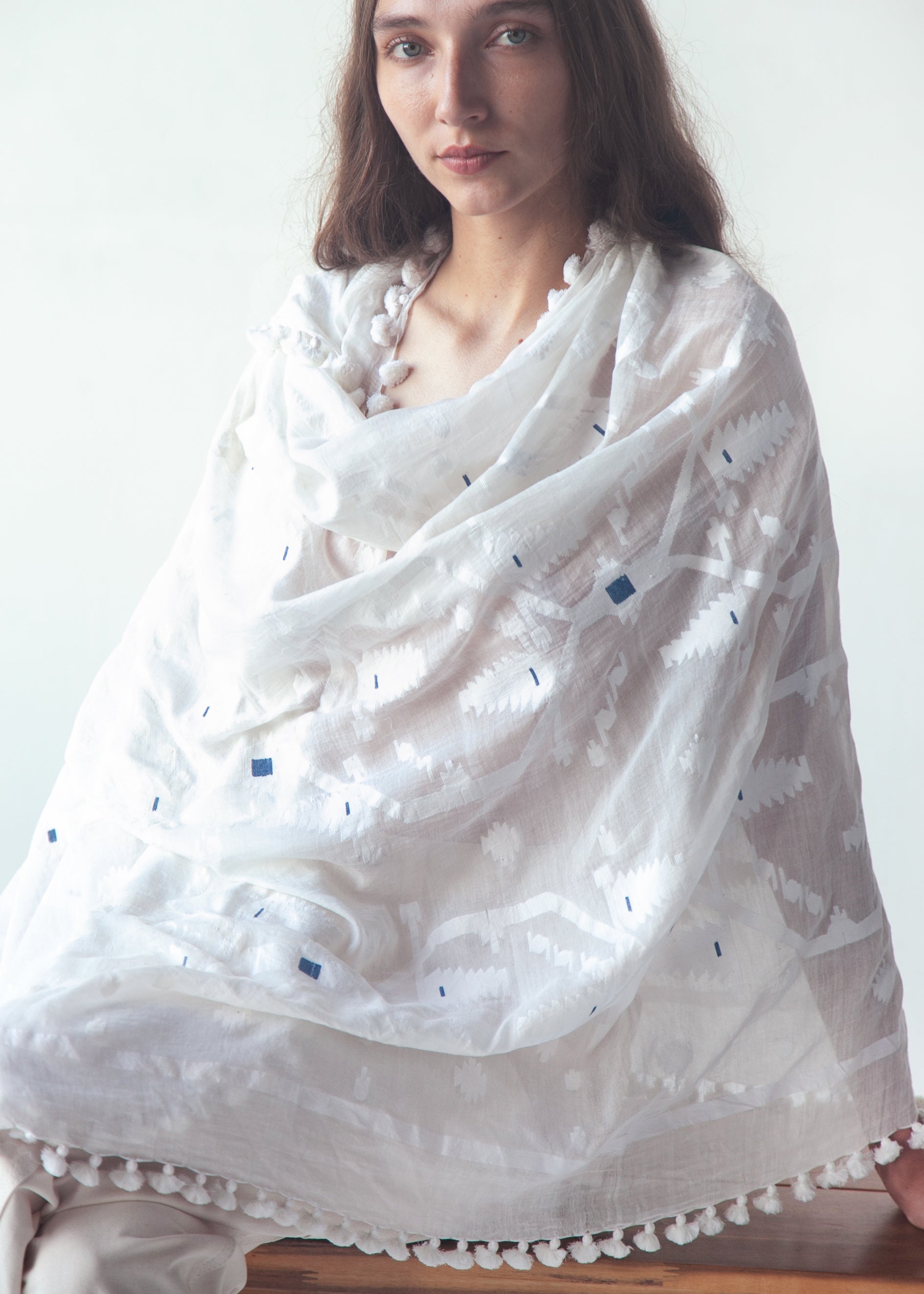 Dupatta Amrita Jamdani - White